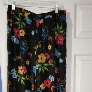 Georgette fully lined floral pull on capris